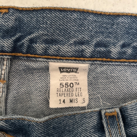 Levis 550 Jeans Women’s 14S Vintage High Rise Mom Red Tag Medium Wash Logo Denim - Picture 6 of 11